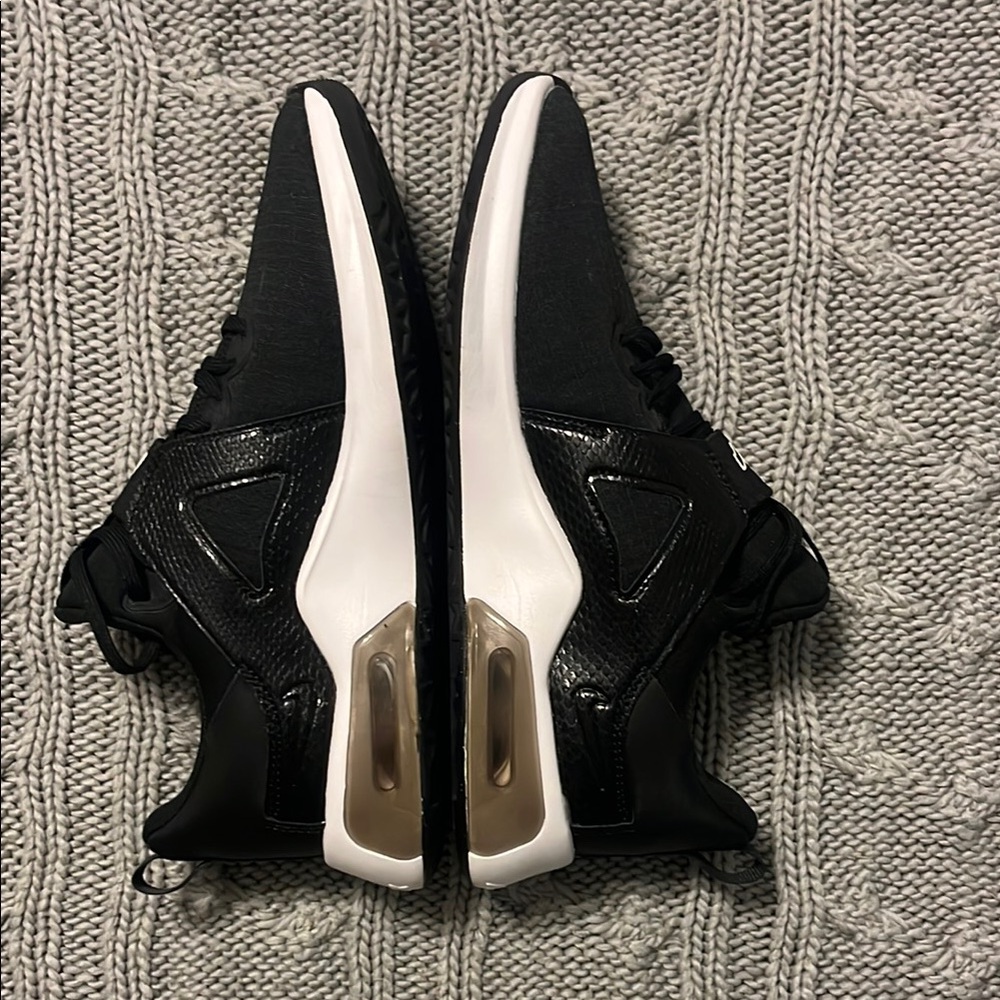 Nike Black and White Athletic Shoes Air Max Excee